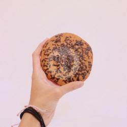 Giant Chewy Cookies Ekstra Coklat