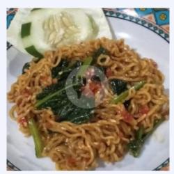 Indomie Goreng Sambal Bawang Geprek