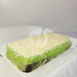 Brownies Pandan Topping Keju