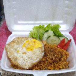 Mie Goreng Mata Sapi