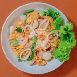Seafood Stir-fried Glass Noodle With 3 Smelly Vegetables