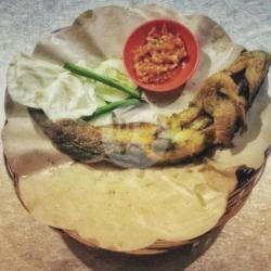 Nasi   Lele   Sambal   Lalapan