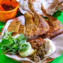 Nasi Paha Bebek   Tempe   Tahu   Bumbu Kuning