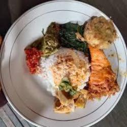 Nasi Telur Dadar  Perkedel