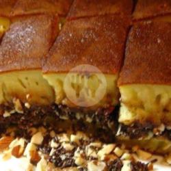 Martabak Mede Coklat Susu