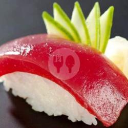 Tuna Nigiri (2)