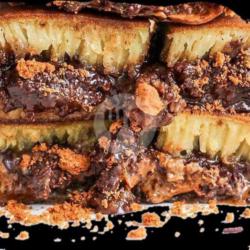 Martabak Manis Coklat Kacang