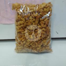 Makaroni Asin Daun Jeruk