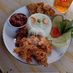 Ayam Goreng Kremes Nasi Tempe  Terong Crispy Sambel Lalap