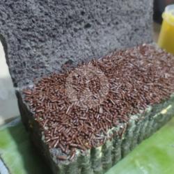 Si Hitam Coklat Kacang