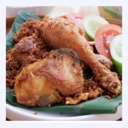 Ayam Kampung Ungkep Selimut Telur