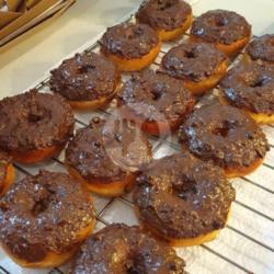 Donat Choco Crunchy / Donat Choco Meses