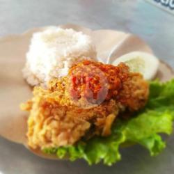 Nasi Geprek Ayam Kremes