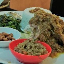 Nasi Ayam Betutu Bali