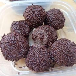 Bola Bola Coklat