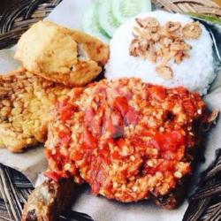 Nasi Ayam Geprek Tahu Tempe