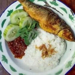 Nasi Bandeng Utuh