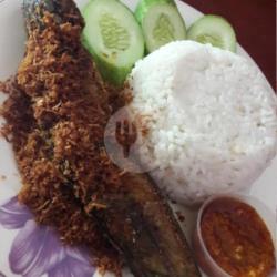 Nasi   Lele Goreng Serundeng