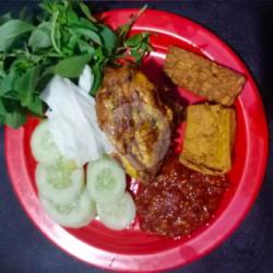 Ayam Goreng Dada Menthok   Tempe Tahu