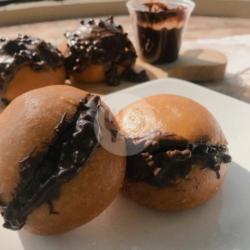 Mantau Goreng   Coklat Crunchy