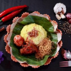 Nasi Kuning Ikan   Telur