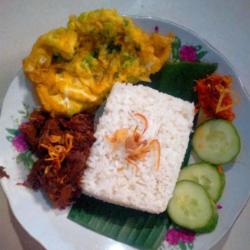 Nasi Gudeg Telur Ambyar