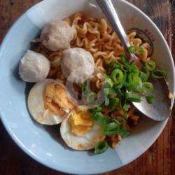 Indomie Rendang Telor Bakso