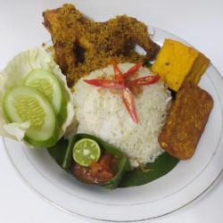 Paket Nasi Liwet Ayam Serundeng Kumplit Dada