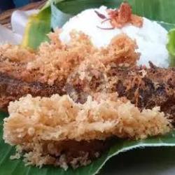 Lele Goreng Kriuk   Nasi