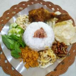 Nasi Ulam Ayam Goreng Serundeng