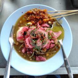 Mie Rebus  4 Tusuk Sate Ayam Telur Kripik Ubi Padeh