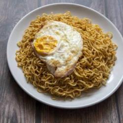 Indomie Goreng Telur Mata Sapi