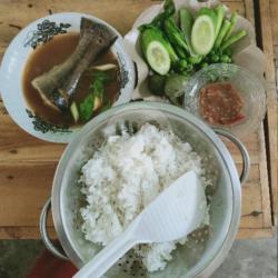 Nasi Pindang Patin Buntut   Tahu Tempe Goreng