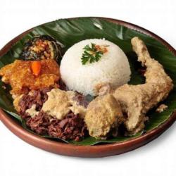 Ngk Komlpit (nasi, Gudeg, Krecek, Telor, Tahu/tempe, Ayam 1/4ekor)