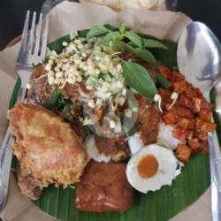 Punten/nasi Pecel Blitar Komplit