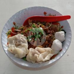 Bakmi Daging Pangsit   Bakso Ikan   1/2 Telur