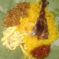 Nasi Kuning Ikan   Telur Dadar   Mie