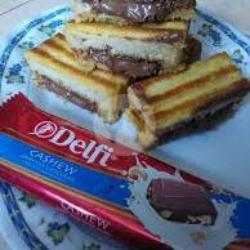 Roti Bakar/kukus Delfi Keju   Ovomaltine Keju