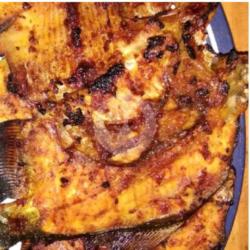 Ikan Bawel Bakar Komplit