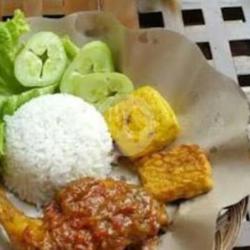 Nasi Penyet Sayap Ayam  Tahu  Tempe  Mineral Gelas