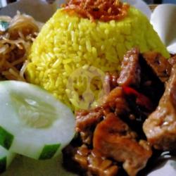 Nasi Kuning Tempe Orek Polos