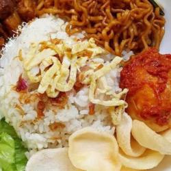 Nasi Uduk Putih   Telor Bulat