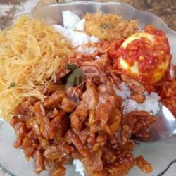 Nasi Uduk Kumplit