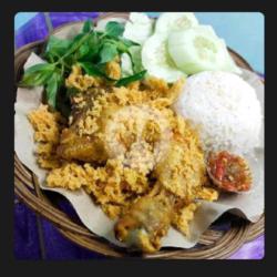 Nasi Paha Gandeng Kremes