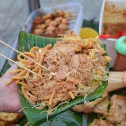 Lontong Mie Pecal