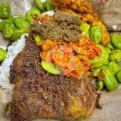 Lauk Bebek Sambal Pete