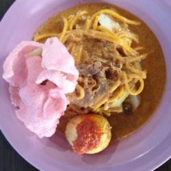 Lontong Mie Bumbu Pecel