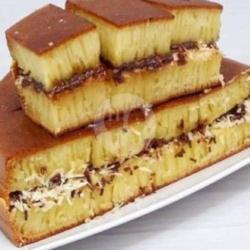 Martabak Rasa Keju Kacang