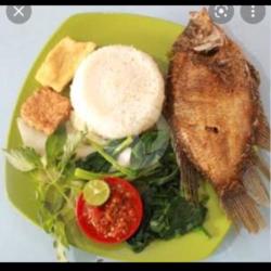 Nasi Tempong Ikan Nila