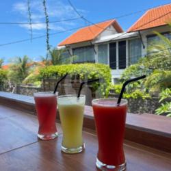 Fresh Juice( Choice:papaya,water Melon,pineapple,banana,orange ).